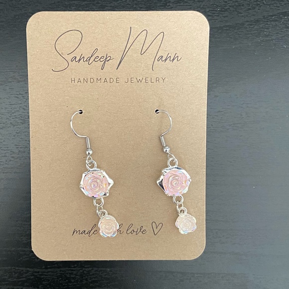 Handmade pink flower earrings 🌸 - Picture 3 of 5